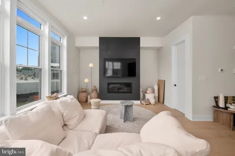 $1,200,000 | 304 Squire Drive, Newtown Square, PA 19073