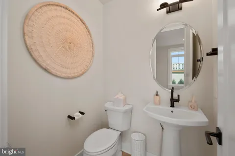 $1,200,000 | 304 Squire Drive, Newtown Square, PA 19073