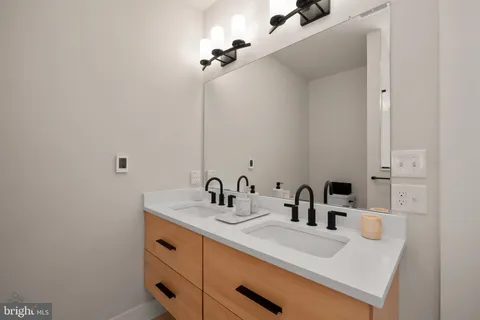 $1,200,000 | 304 Squire Drive, Newtown Square, PA 19073