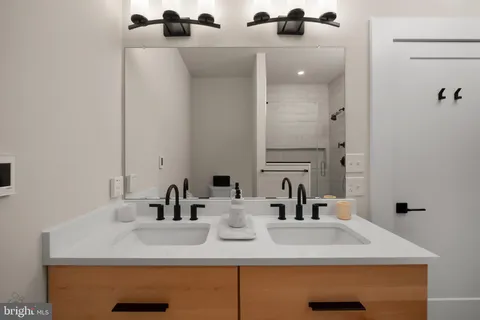 $1,200,000 | 304 Squire Drive, Newtown Square, PA 19073