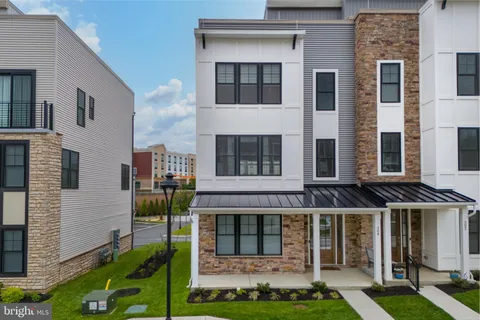 $1,200,000 | 304 Squire Drive, Newtown Square, PA 19073