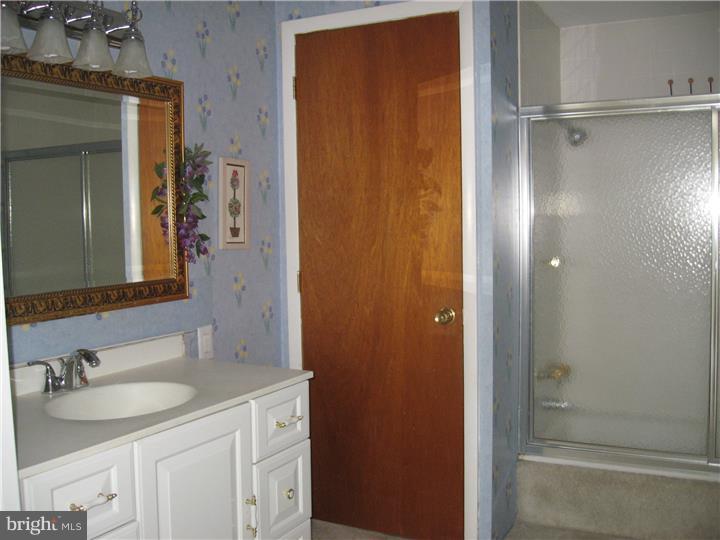 423 Creek Road Bellmawr, NJ 08031 - Photo 11 of 18 Master Bathroom