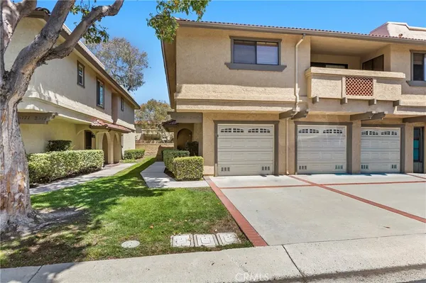 $759,000 | 25183 Oak Canyon Lane, Lake Forest, CA 92630
