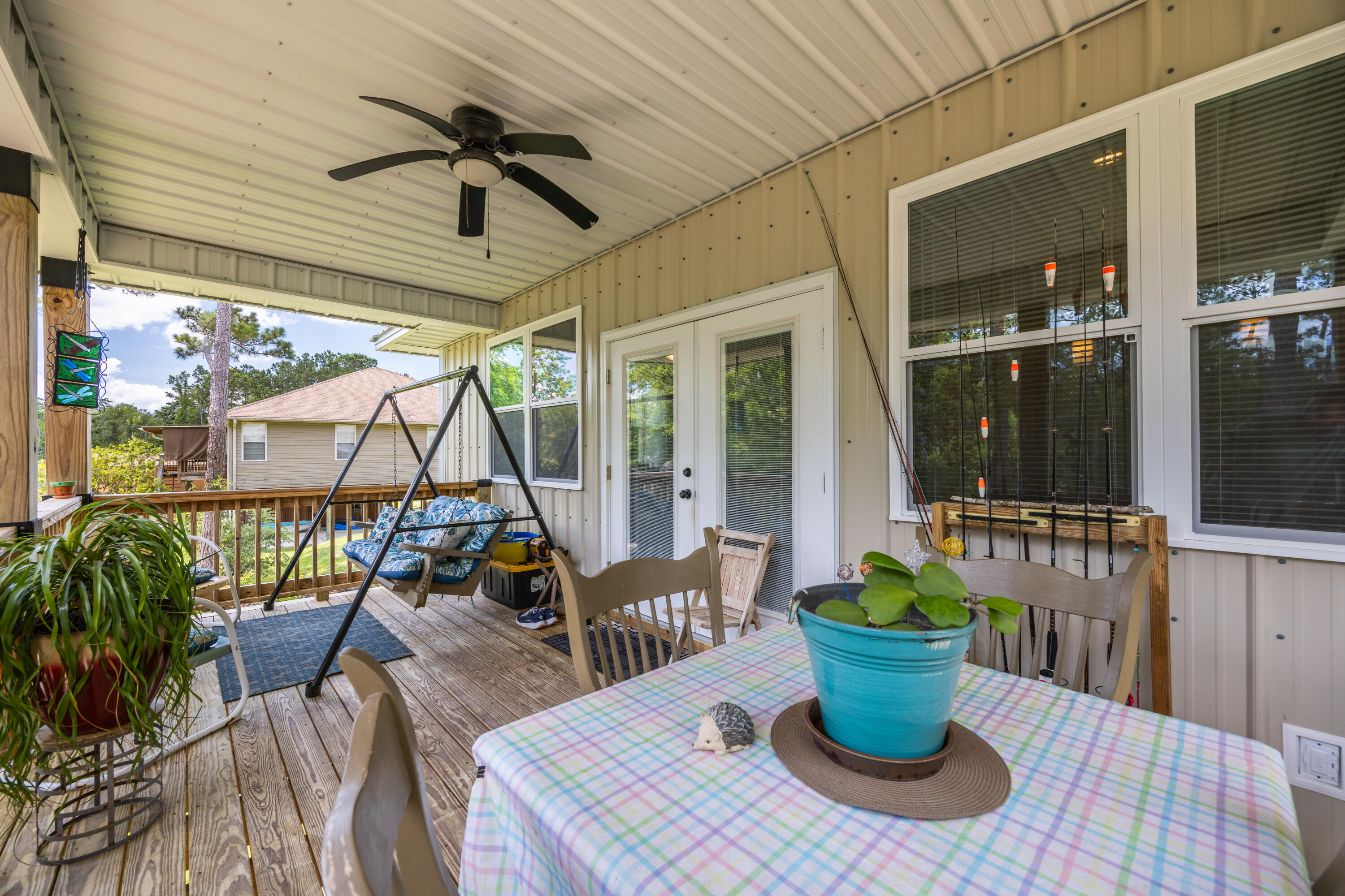 158 Johns Lane Freeport, FL 32439 - Photo 20 of 36 a outdoor space with furniture