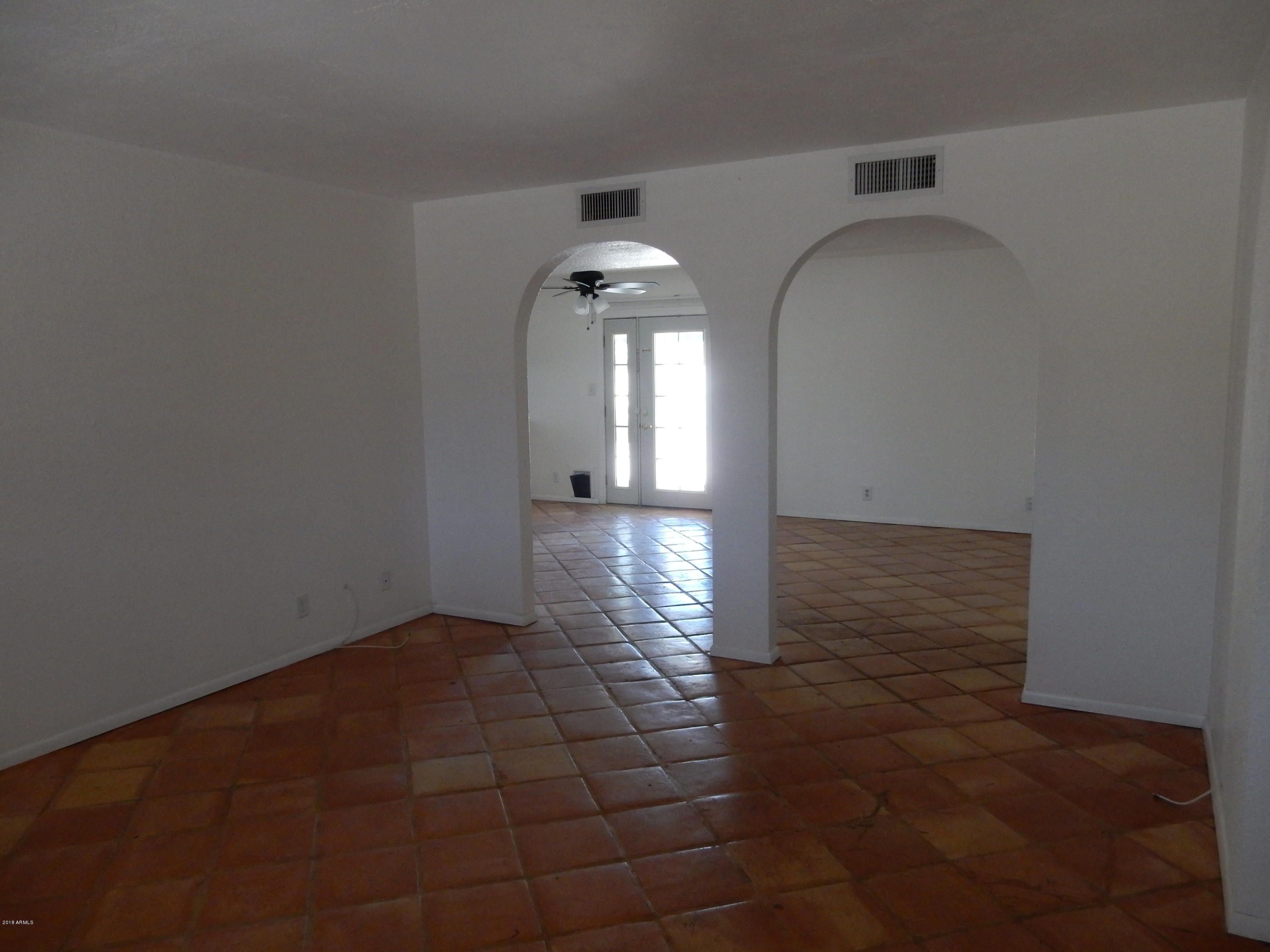 409 West Marco Polo Road Phoenix, AZ 85027 - Photo 4 of 24 DSCN1472