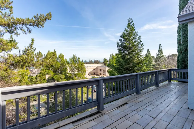$639,000 | 1025 Chardonnay Walk, Redding, CA 96001