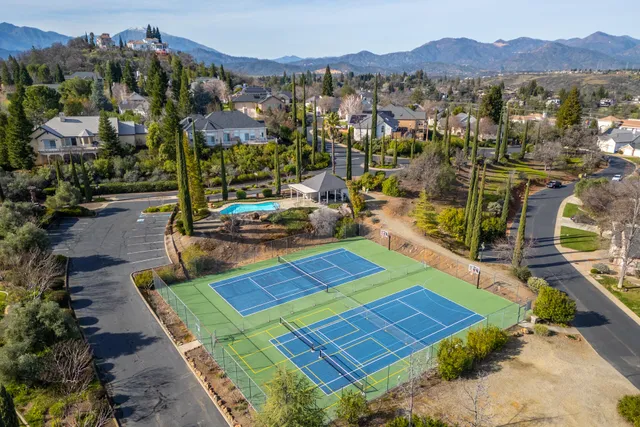 $639,000 | 1025 Chardonnay Walk, Redding, CA 96001