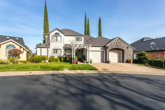 $639,000 | 1025 Chardonnay Walk, Redding, CA 96001