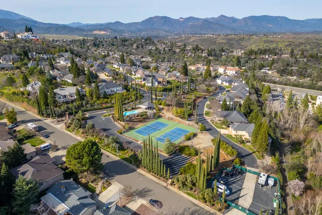 $639,000 | 1025 Chardonnay Walk, Redding, CA 96001