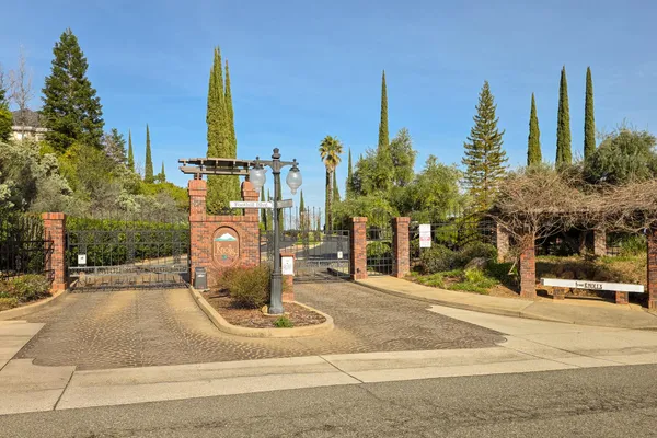 $639,000 | 1025 Chardonnay Walk, Redding, CA 96001