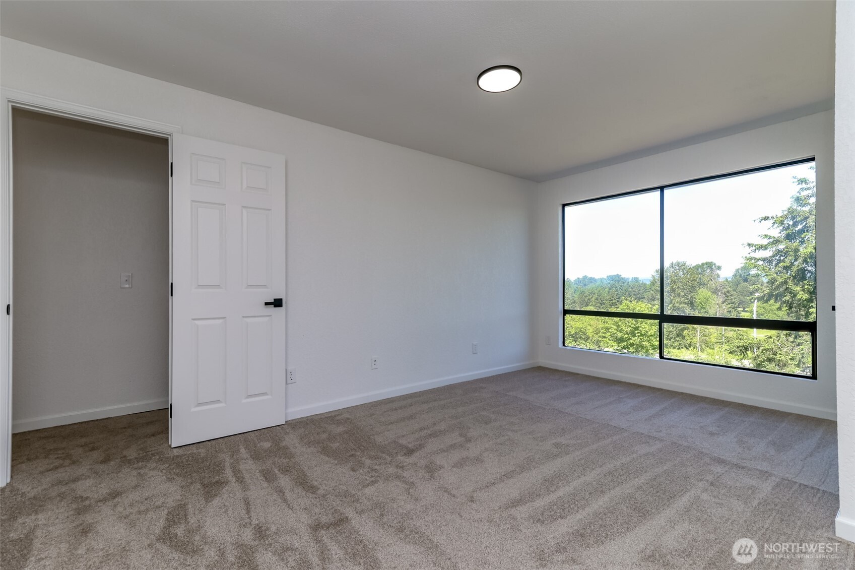 25014 Lake Fenwick Road, Unit 28 Kent, WA 98032 - Photo 18 of 35