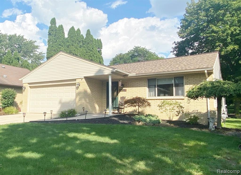 42229 Park Ridge Road Novi, MI 48375 - Photo 2 of 21