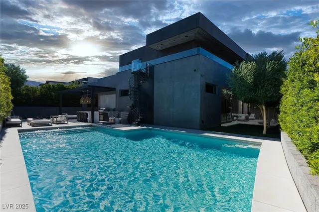 $8,995,000 | 11 Night Song Way, Las Vegas, NV 89135