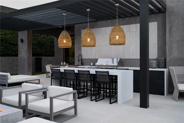 $8,995,000 | 11 Night Song Way, Las Vegas, NV 89135