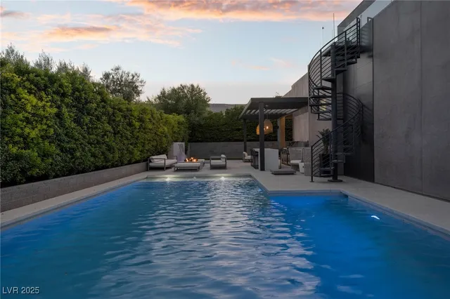 $8,995,000 | 11 Night Song Way, Las Vegas, NV 89135