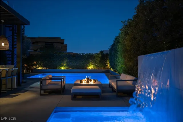 $8,995,000 | 11 Night Song Way, Las Vegas, NV 89135