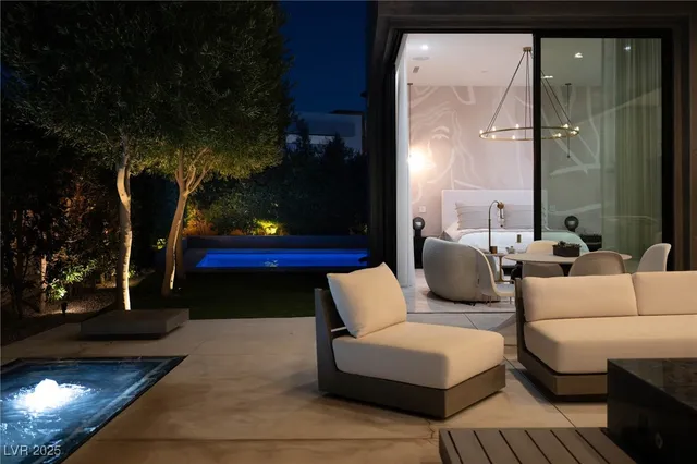 $8,995,000 | 11 Night Song Way, Las Vegas, NV 89135