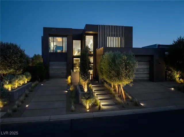 $8,995,000 | 11 Night Song Way, Las Vegas, NV 89135