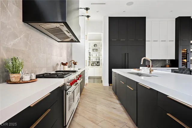 $8,995,000 | 11 Night Song Way, Las Vegas, NV 89135