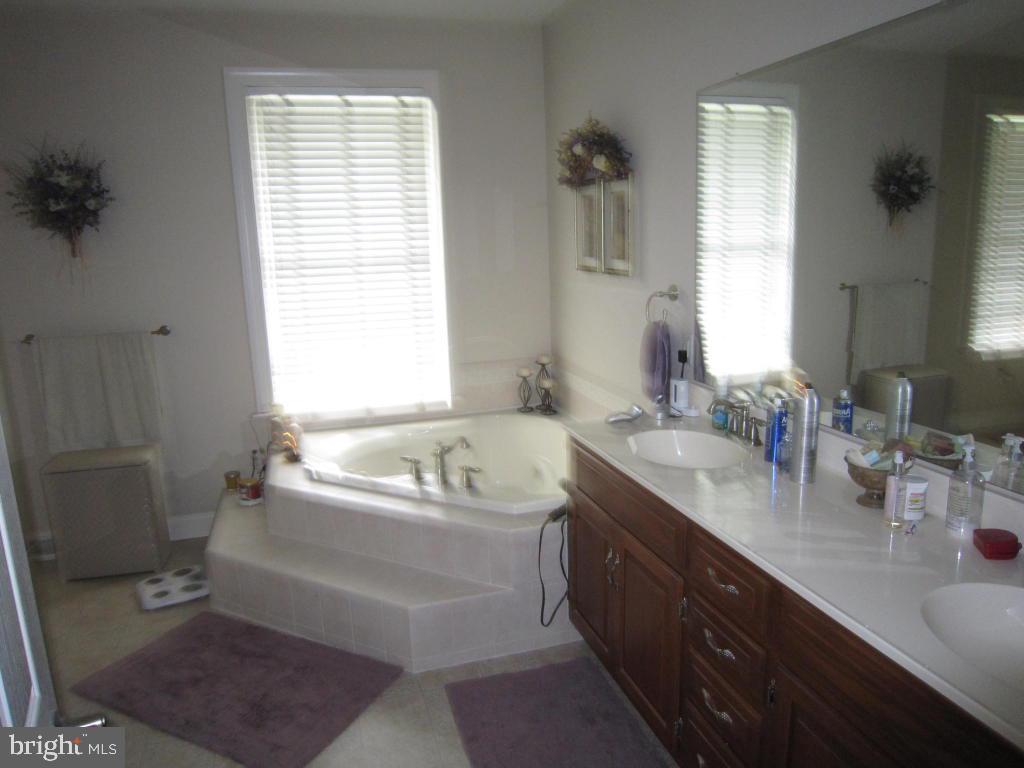 3570 Mount Joy Road Manheim, PA 17545 - Photo 23 of 34