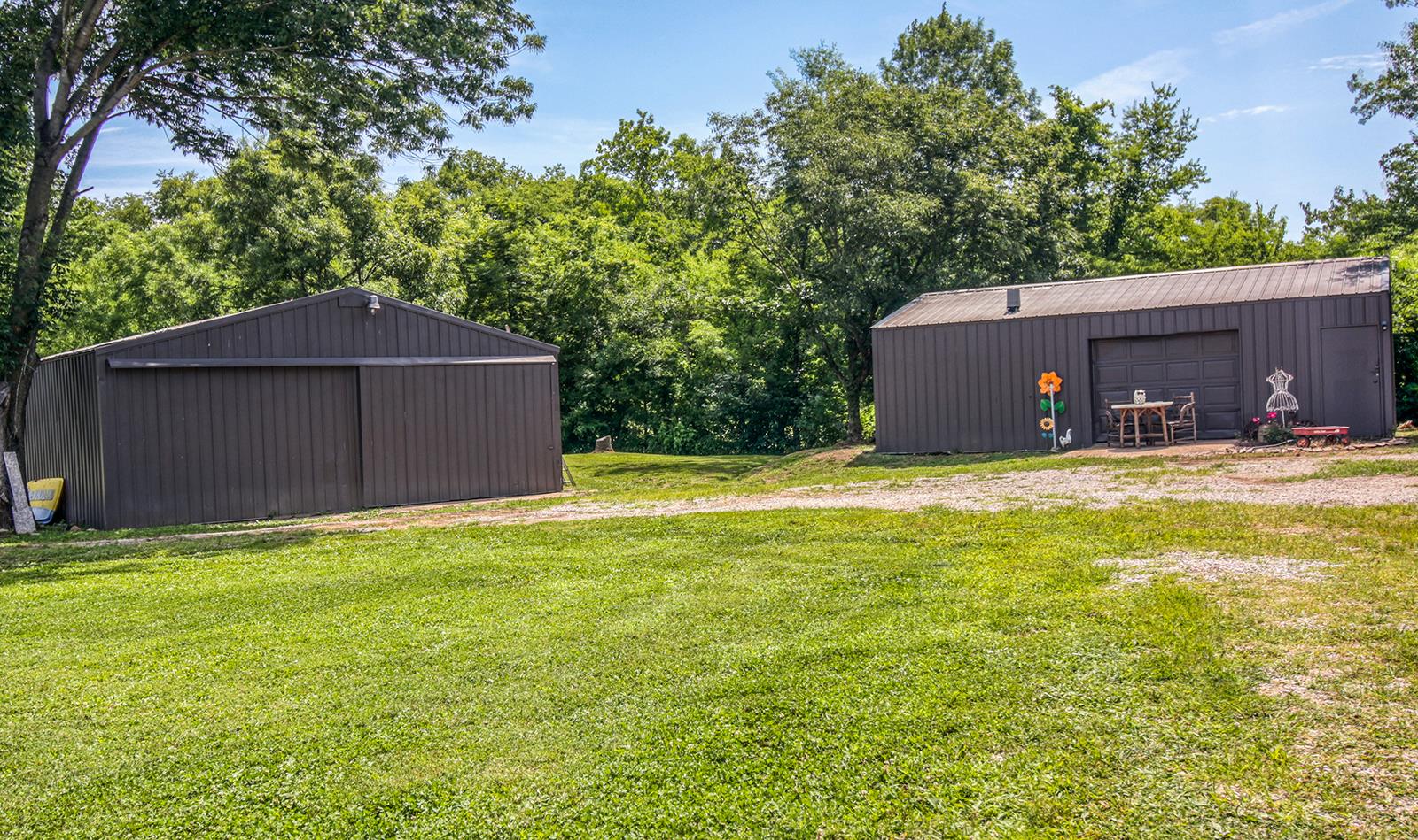444 Canaan Road Columbia, TN 38401 - Photo 5 of 30 Detached 24x30 Garage & 30x36 Shop!