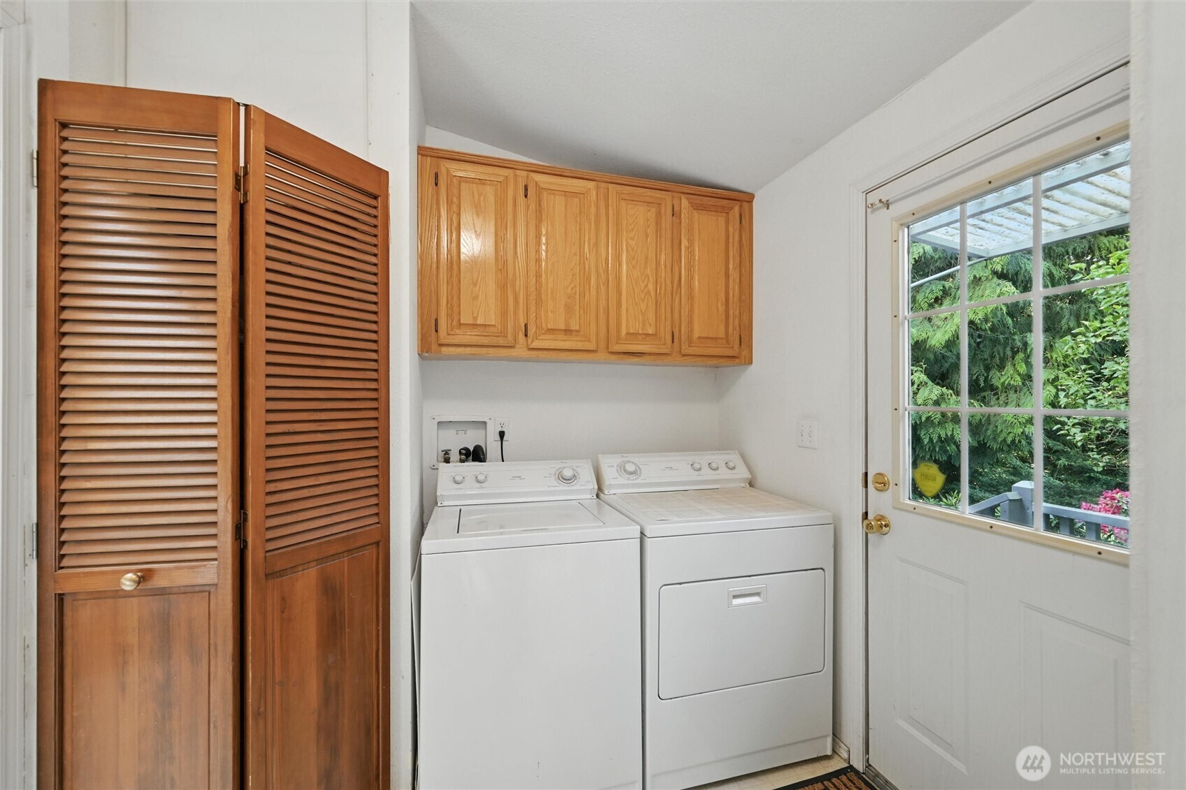 4949 Samish Way, Unit 56 Bellingham, WA 98229 - Photo 17 of 33 a utility room with dryer and washer