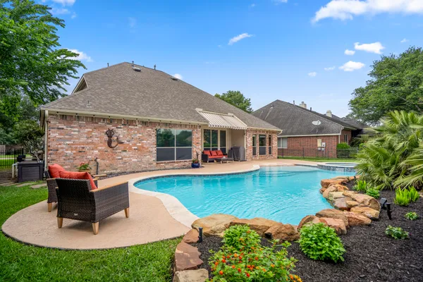 $575,000 | 5835 Pinelake Crossing Drive, Spring, TX 77379