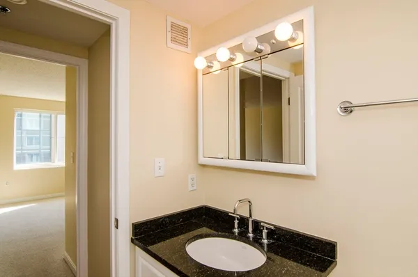 $4,500 | 10 Museum Way, Unit 1221, Cambridge, MA 02141