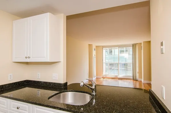 $4,500 | 10 Museum Way, Unit 1221, Cambridge, MA 02141