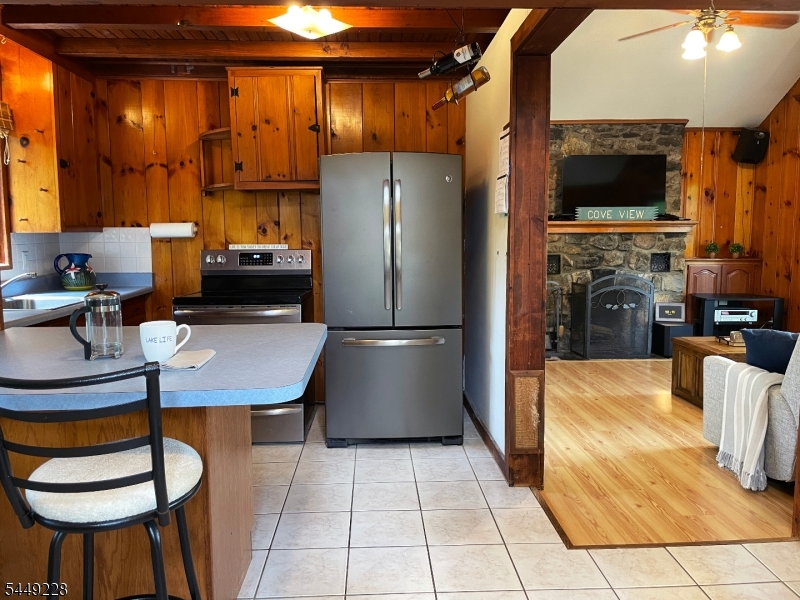 16 Lakeview Road Hopatcong, NJ 07843 - Photo 14 of 50 Gallery Image 14