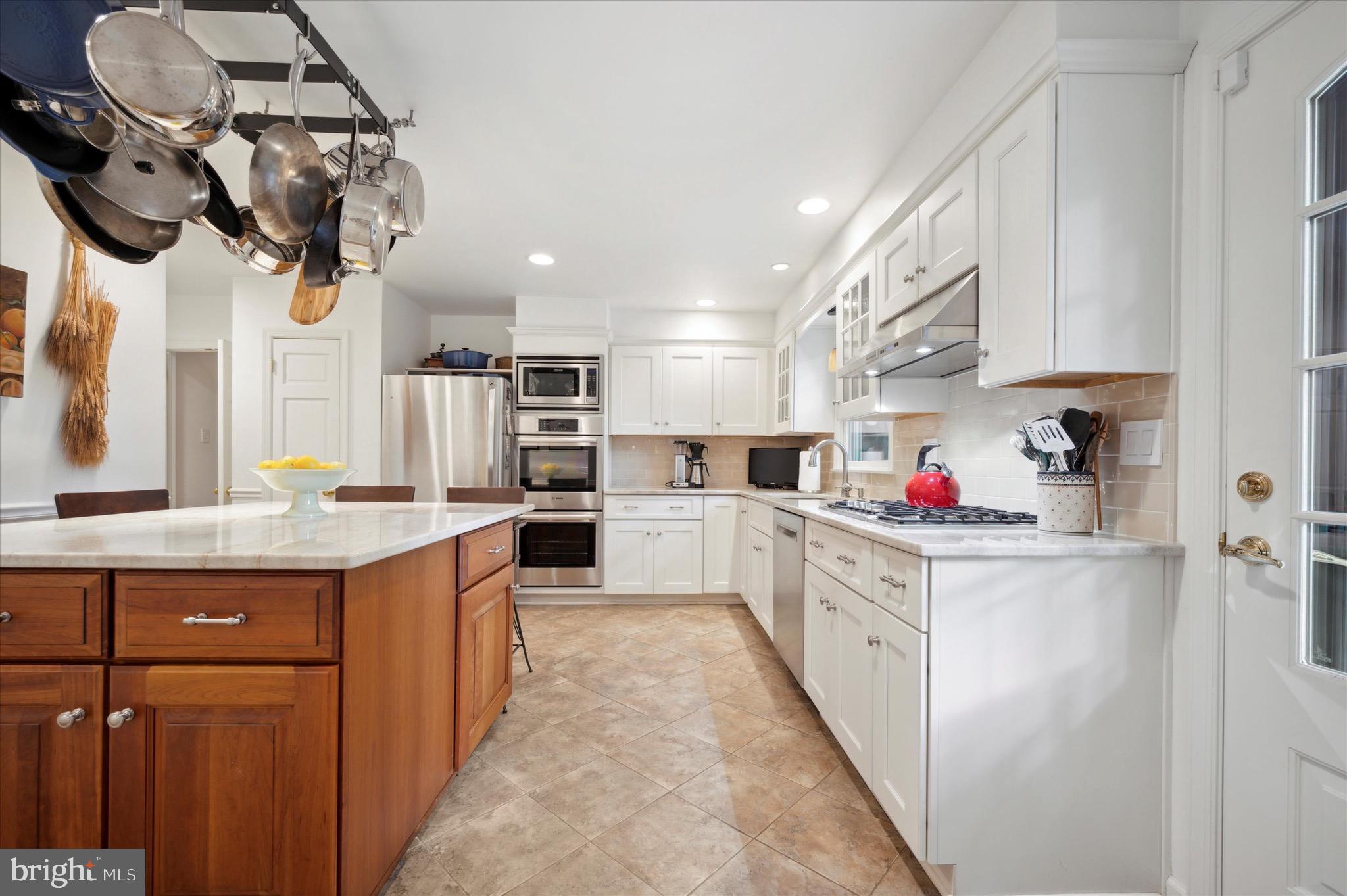 6 Oakford Road Wayne, PA 19087 - Photo 10 of 31 Kitchen