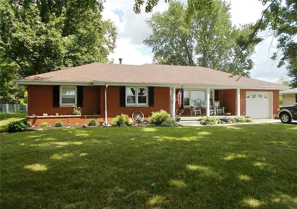 835 East Redding Road Seymour, IN 47274 - Photo 2 of 22