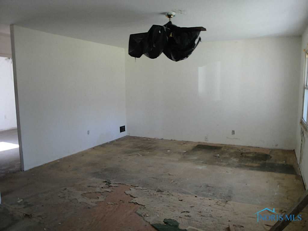 5322 Spicer Road Toledo, OH 43612 - Photo 3 of 10 Gallery Image 3