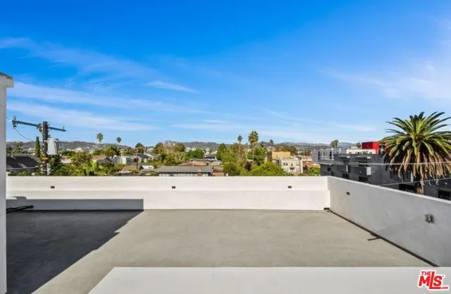 $7,995 | 307 North Wilton Place, Los Angeles, CA 90004