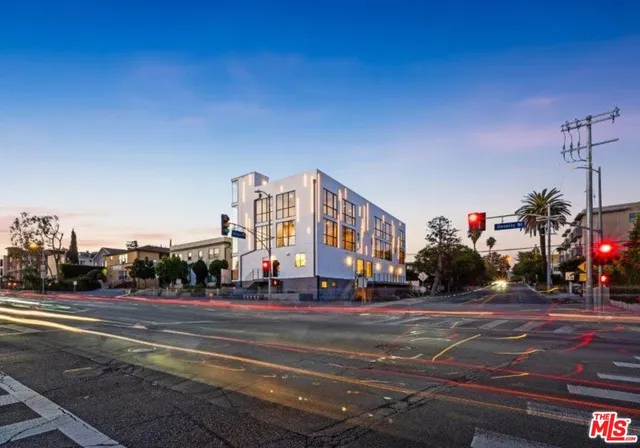 $7,995 | 307 North Wilton Place, Los Angeles, CA 90004