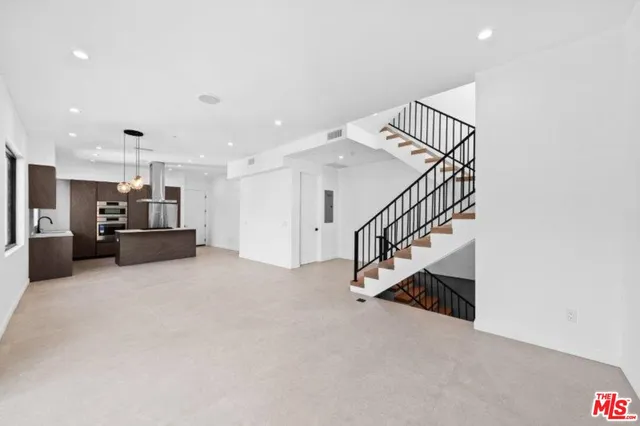 $7,995 | 307 North Wilton Place, Los Angeles, CA 90004