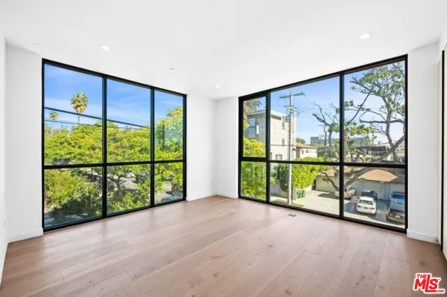 $7,995 | 307 North Wilton Place, Los Angeles, CA 90004