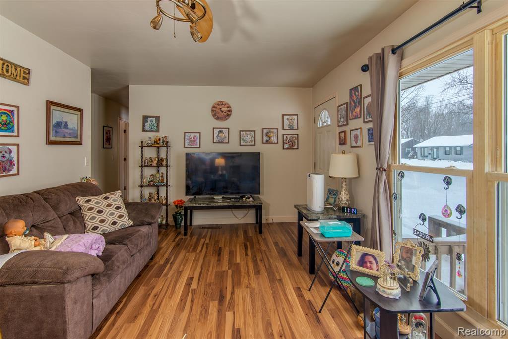 3130 Sunderland Road Lansing, MI 48911 - Photo 6 of 27 Gallery Image 6