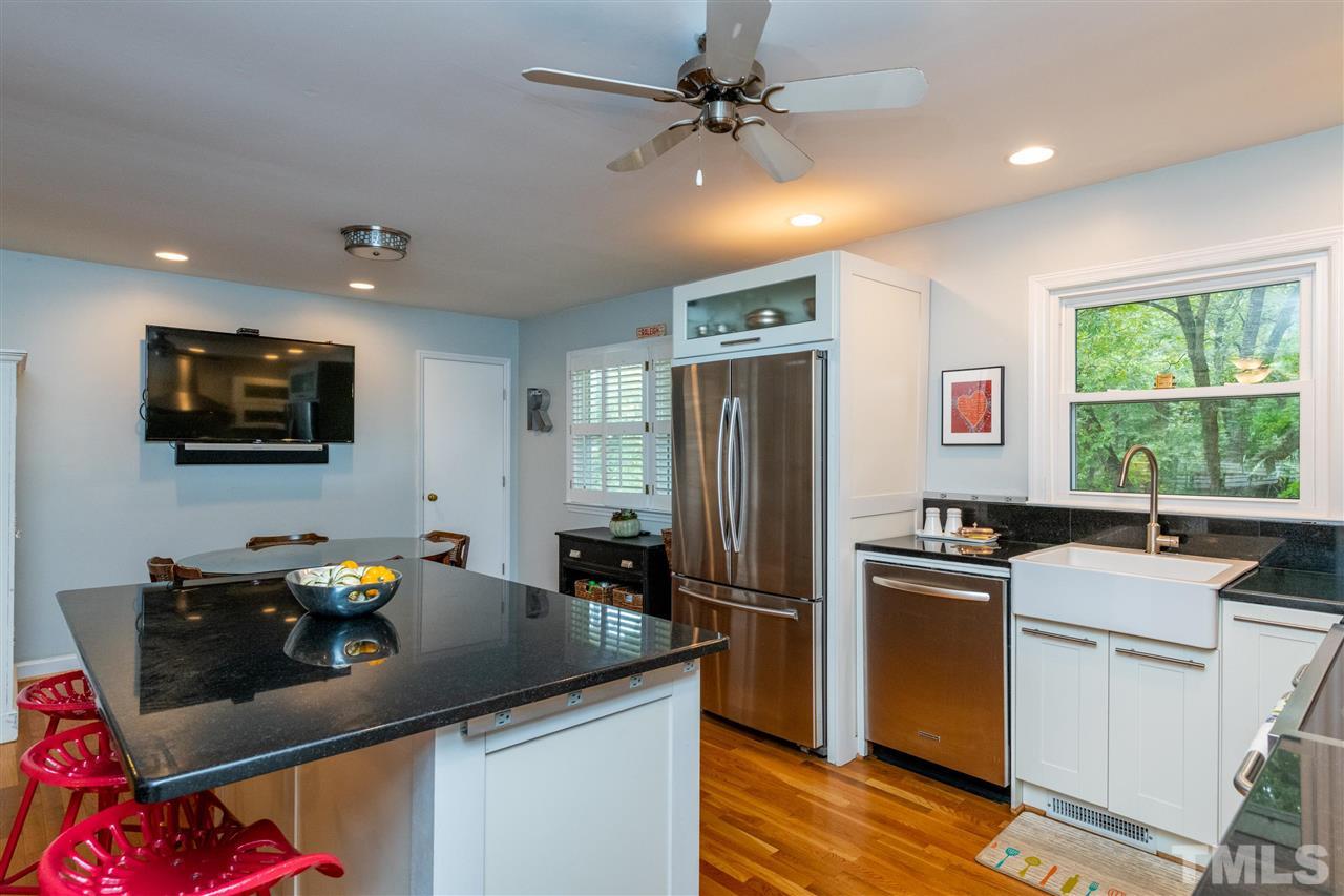 1409 Geneva Street Raleigh, NC 27606 - Photo 12 of 29