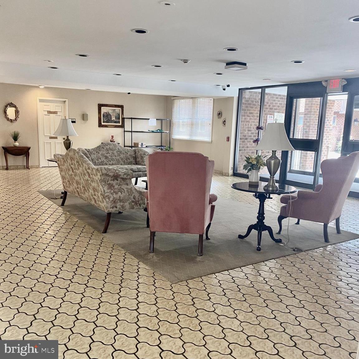 611 Haddonfield Commons Haddonfield, NJ 08033 - Photo 3 of 21