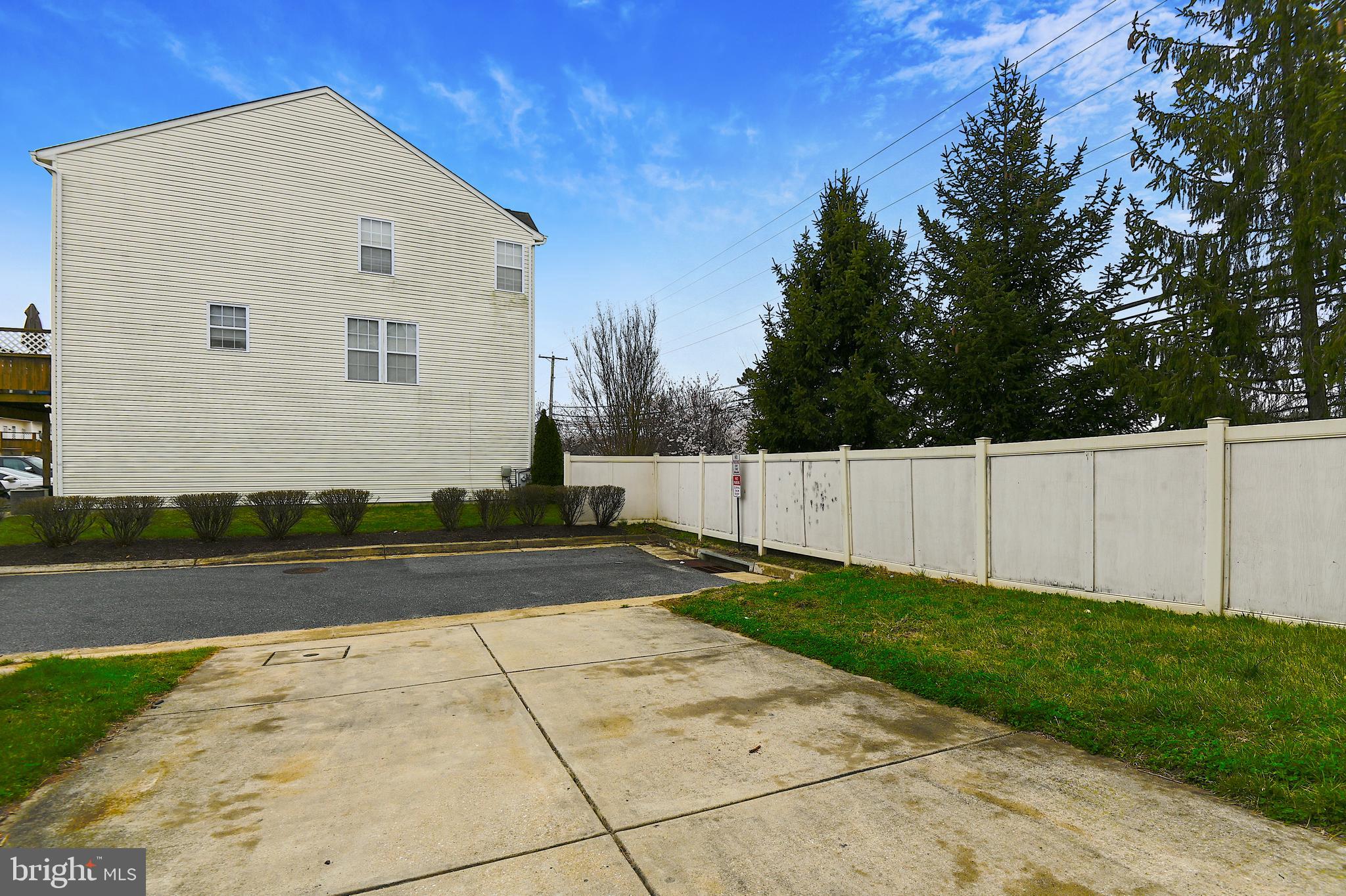 9601 Community Drive Baltimore, MD 21220 - Photo 14 of 39