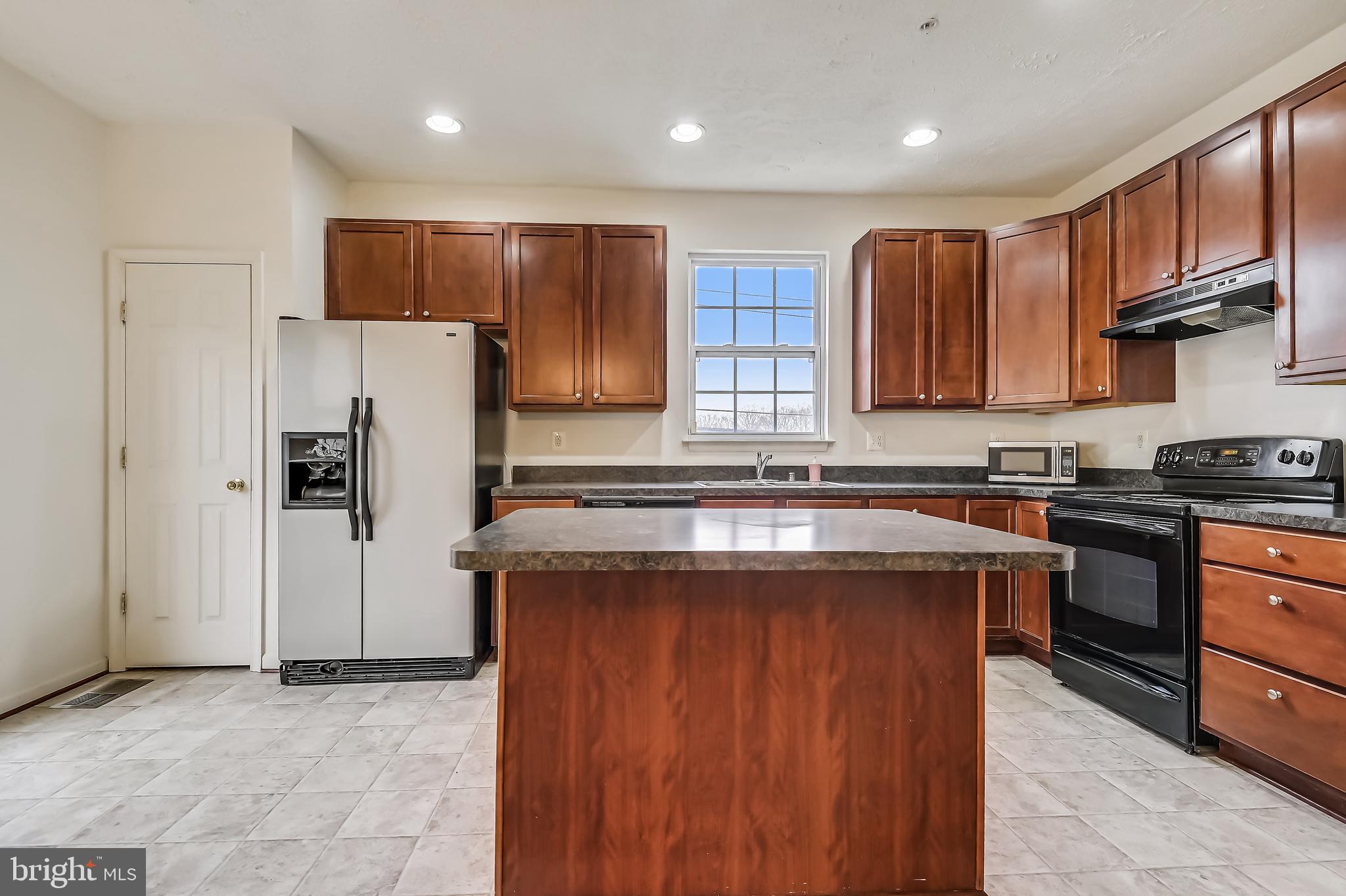 9601 Community Drive Baltimore, MD 21220 - Photo 20 of 39