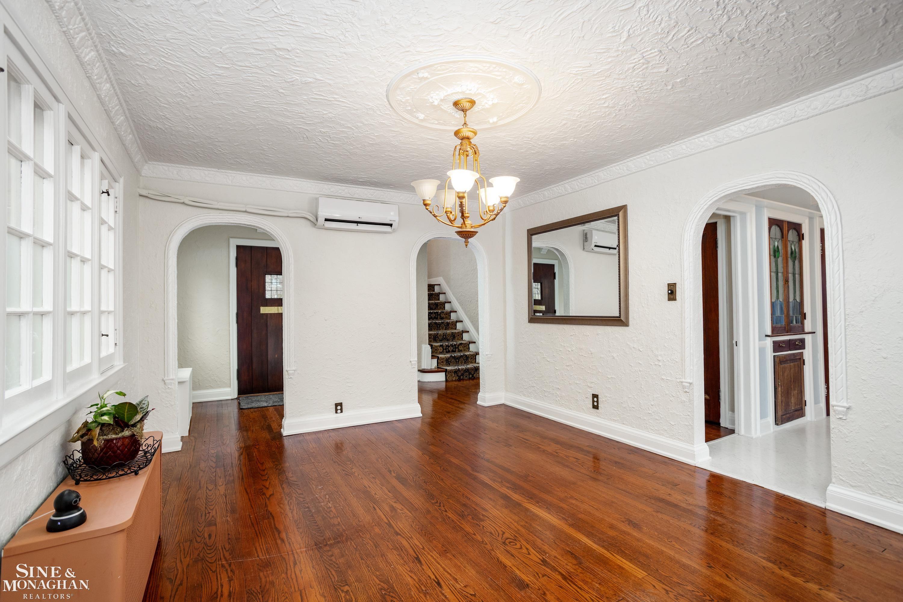 1231 Bishop Road Grosse Pointe Park, MI 48230 - Photo 9 of 54