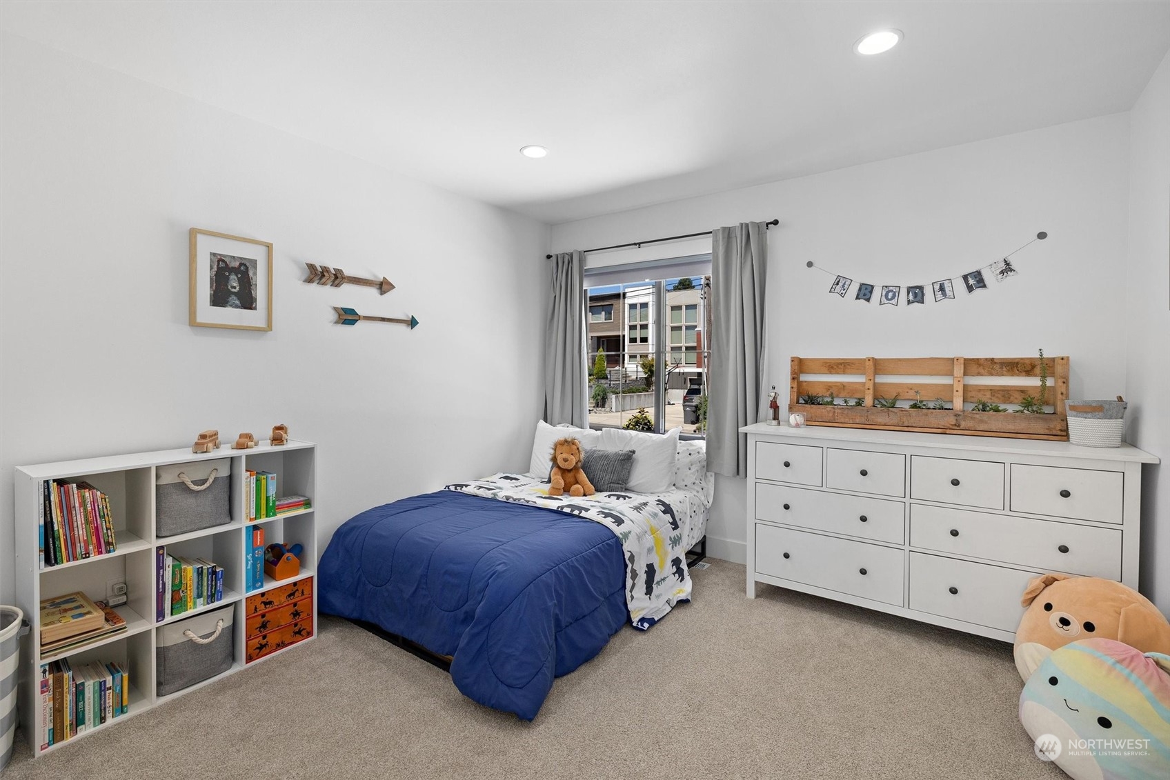 331 8th Avenue Kirkland, WA 98033 - Photo 25 of 40 a bedroom with a bed and a closet