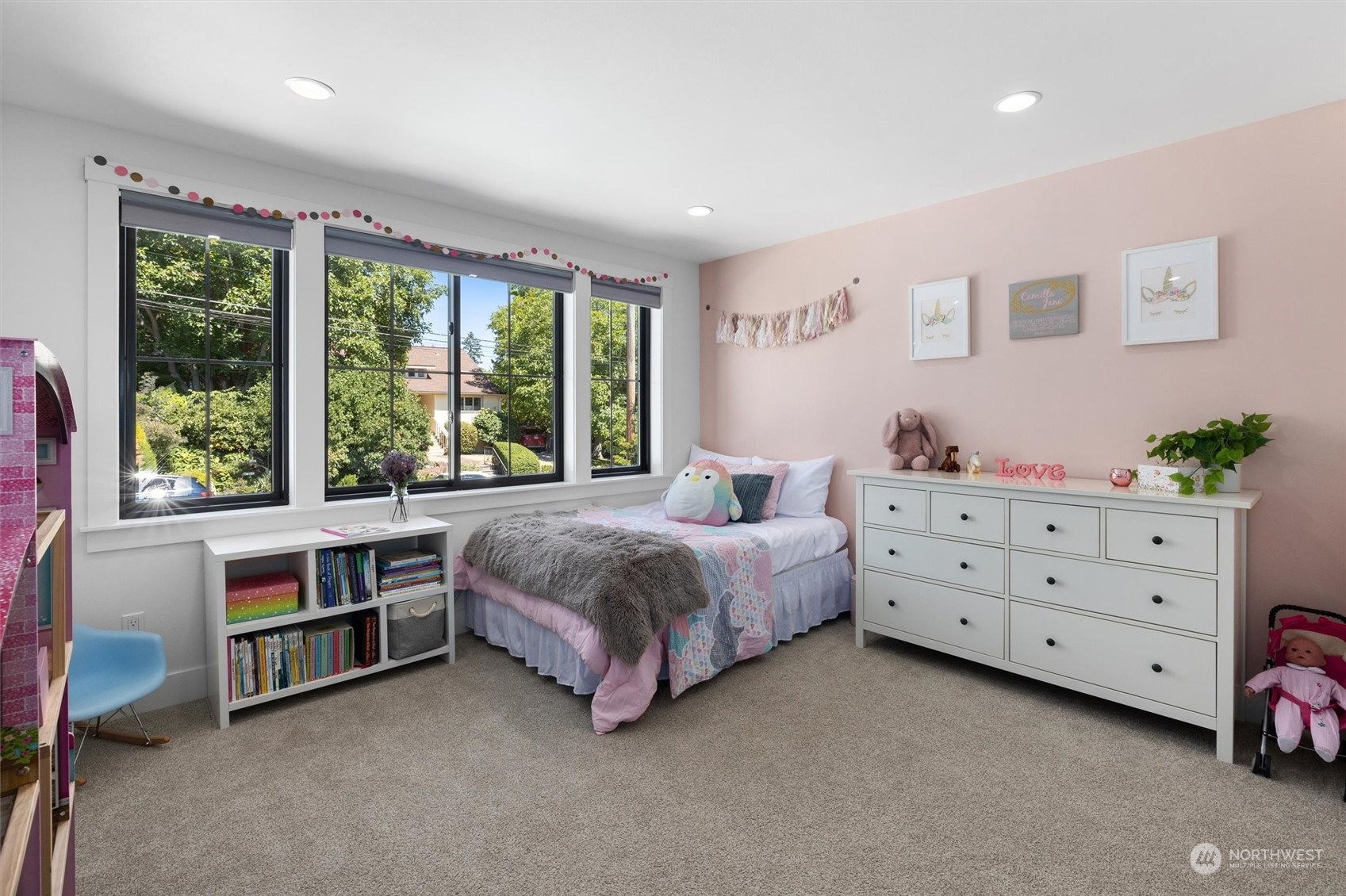 331 8th Avenue Kirkland, WA 98033 - Photo 26 of 40 a bedroom with a bed and a dresser