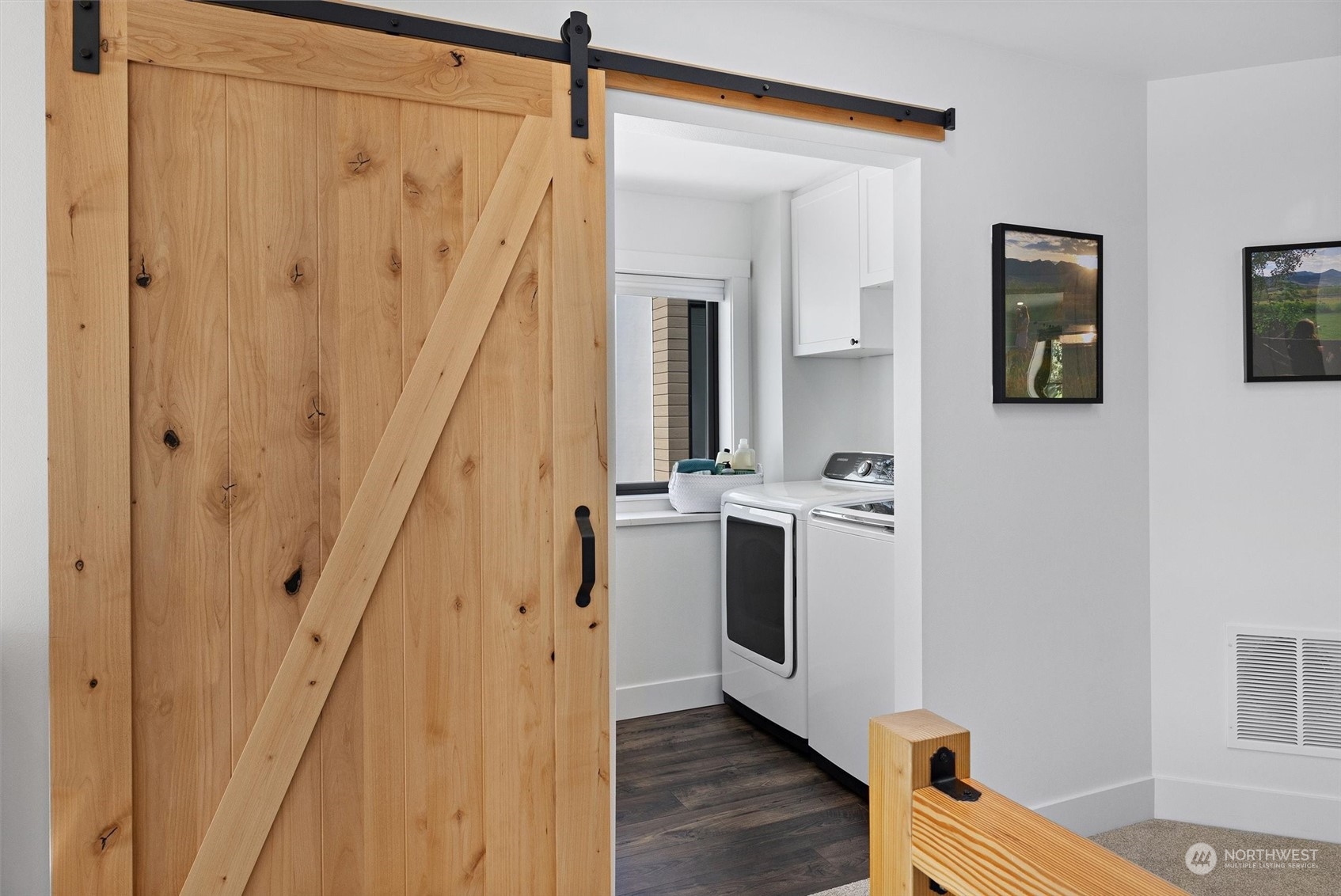 331 8th Avenue Kirkland, WA 98033 - Photo 28 of 40 a view of a hallway with wooden floor and entryway