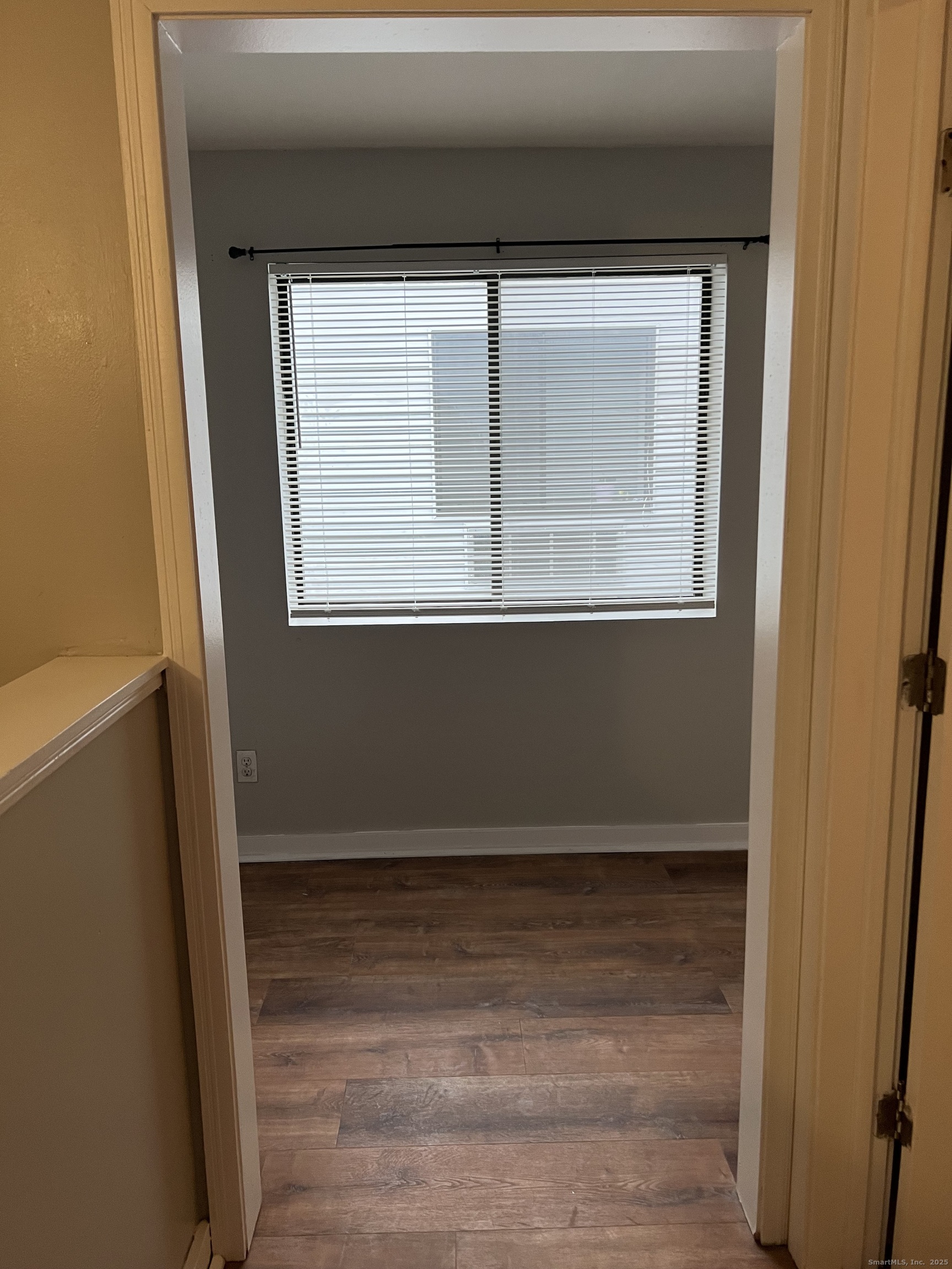 385 Putnam Avenue, Unit 35 Hamden, CT 06517 - Photo 15 of 17 a view of front door