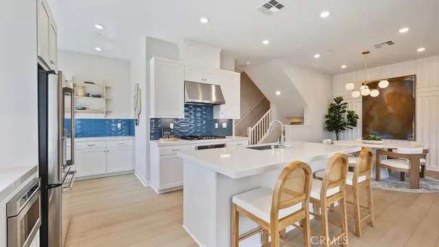 $949,990 | 955 Walnut Terrace, Montebello, CA 90640