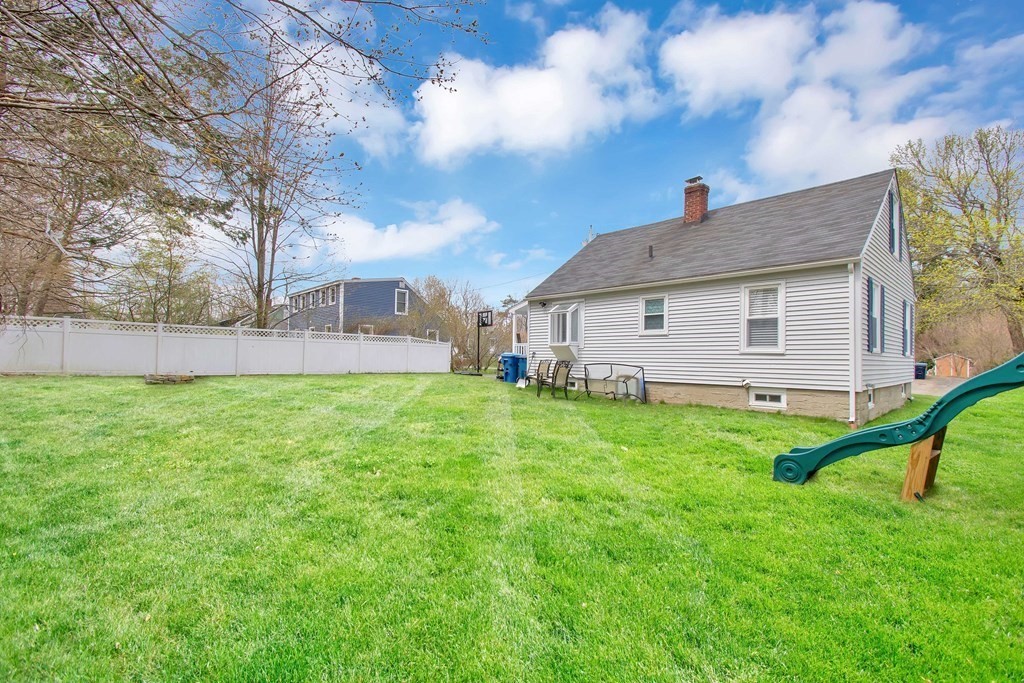 33 Highland Park Road Rutland, MA 01543 - Photo 4 of 36