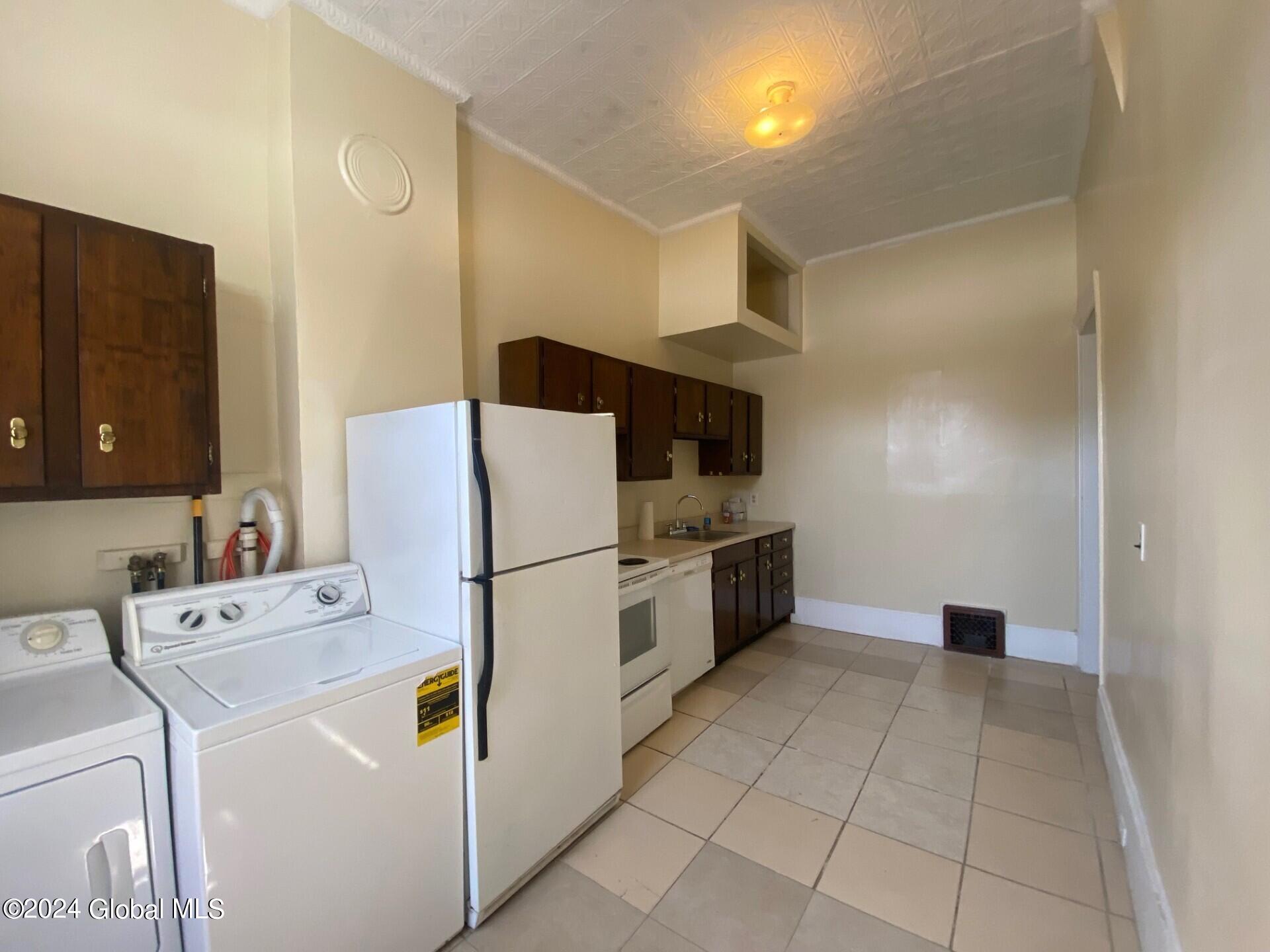 118 3rd Street Troy, NY 12180 - Photo 15 of 26 thumbnail_IMG_2205